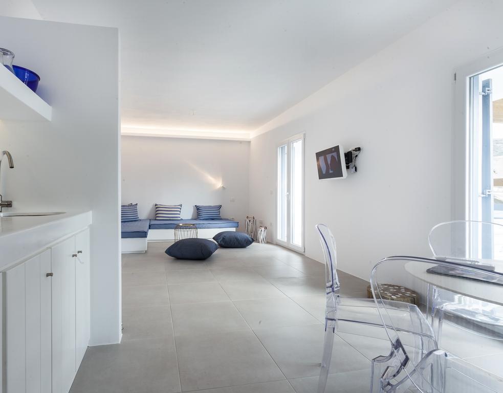 Flag Suites Pollonia Exterior photo