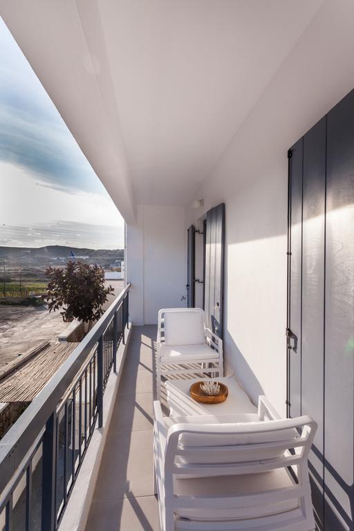 Flag Suites Pollonia Exterior photo